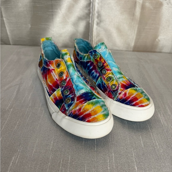 Blowfish Sneakers - Picture 2 of 9